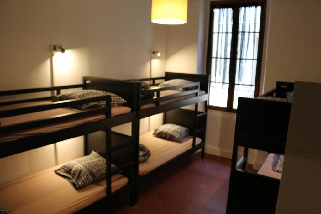 Hostel Backpackers Antibes Pokoj fotografie